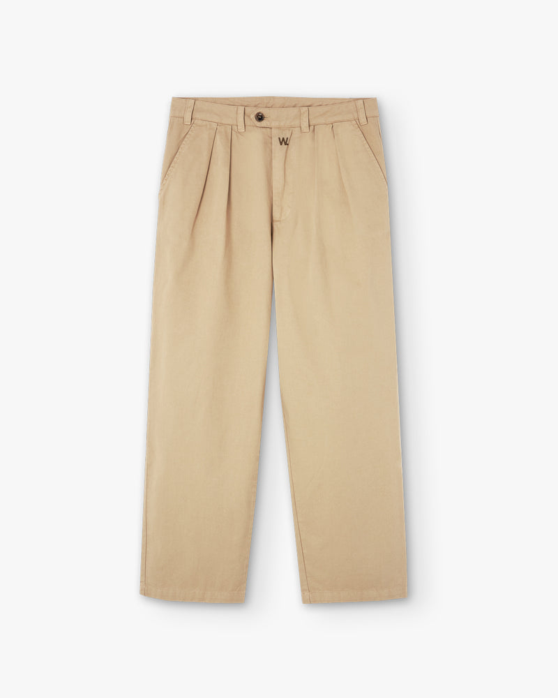 PLEAT CREAM CHINO