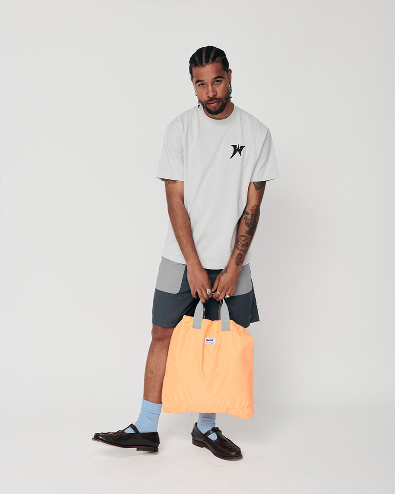LIBRARY W T-SHIRT